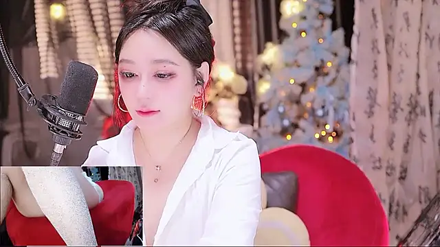 Missy Nana21 online show from 10-11-25, 04:05