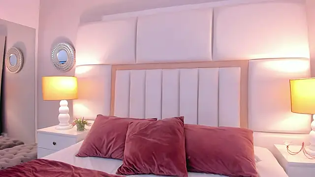 Snapshot of AmbarSantany chatting on 01-09-25, 08:44 AmbarSantany online show from 01-09-25, 08:44