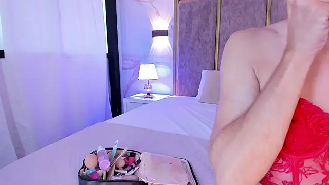 MaxiRogers online show from 12-14-25, 12:21