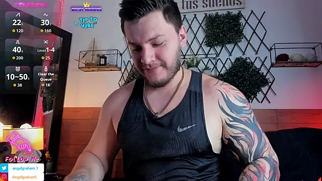 Snapshot of Angelgraham_1 chatting on 10-31-25, 04:30 Angelgraham 1 online show from 10-31-25, 04:30