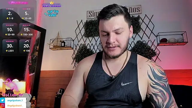 Snapshot of Angelgraham_1 chatting on 11-18-25, 05:06 Angelgraham 1 online show from 11-18-25, 05:06