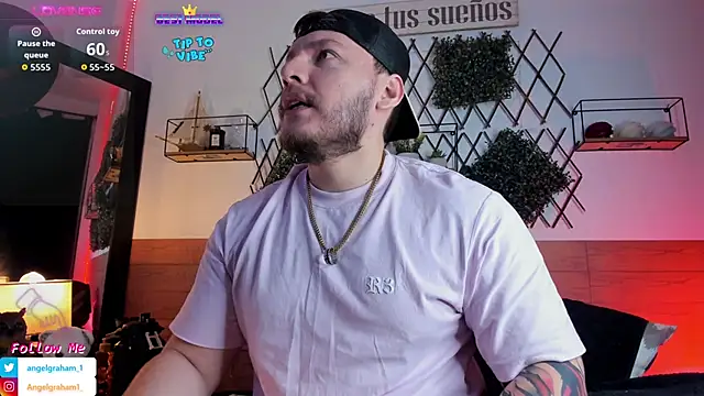 Snapshot of Angelgraham_1 chatting on 11-21-25, 04:27 Angelgraham 1 online show from 11-21-25, 04:27