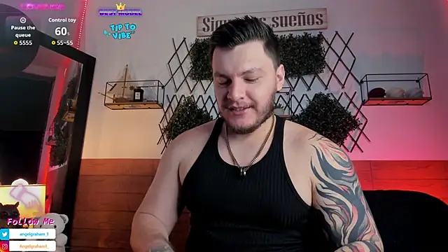 Snapshot of Angelgraham_1 chatting on 12-02-25, 04:35 Angelgraham 1 online show from 12-02-25, 04:35