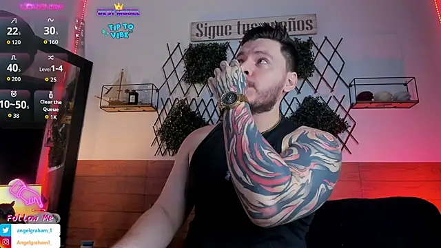 Snapshot of Angelgraham_1 chatting on 12-05-25, 04:25 Angelgraham 1 online show from 12-05-25, 04:25