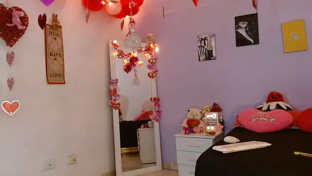 Snapshot of Kimandyuk chatting on 02-10-25, 09:58 Kimandyuk online show from 02-10-25, 09:58