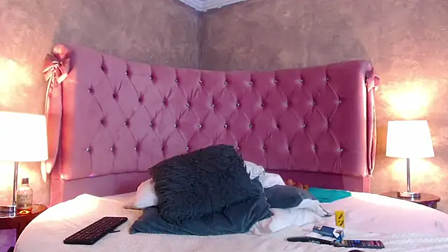 GabyPetit online show from 03-12-25, 12:20