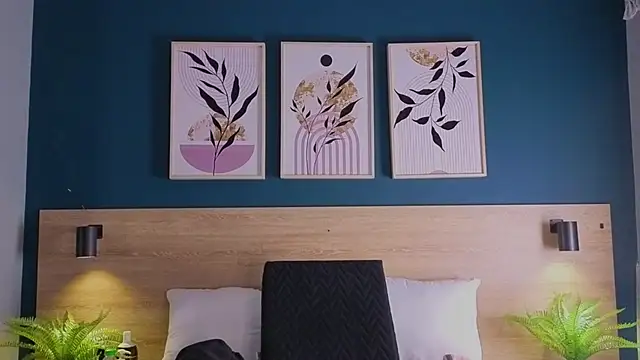 GabyPetit online show from 09-12-25, 08:09