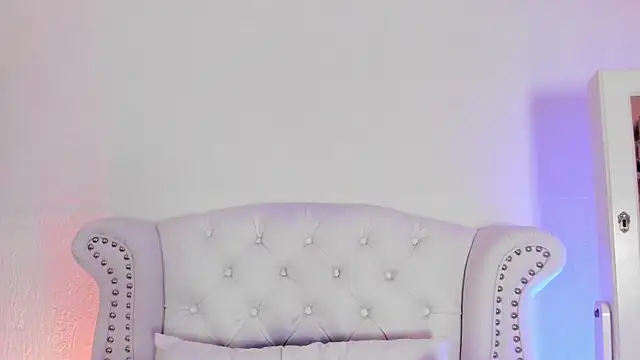 GabyPetit online show from 04-07-26, 07:47