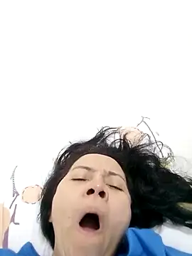 Snapshot of doggiepossession chatting on 03-14-25, 04:40 doggiepossession online show from 03-14-25, 04:40