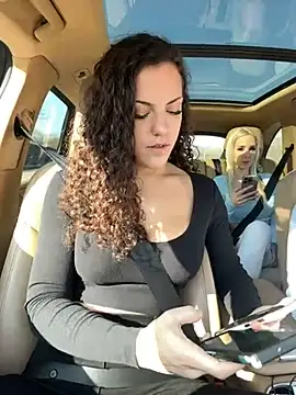 Snapshot of OliviaOcean69 chatting on 03-07-25, 01:29 OliviaOcean69 online show from 03-07-25, 01:29