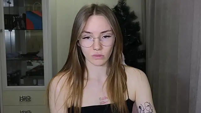 littlevildevil online show from 12-20-24, 02:49