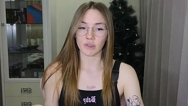 littlevildevil online show from 12-23-24, 03:12