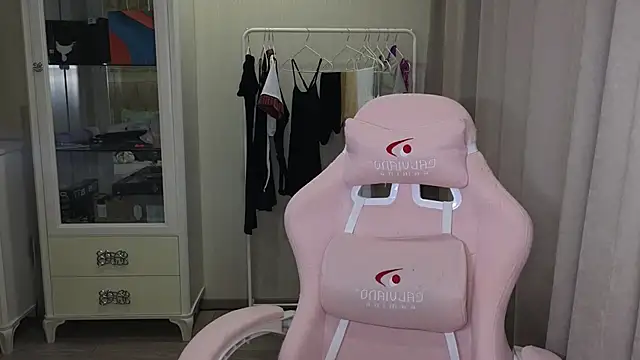 littlevildevil online show from 01-18-25, 11:11