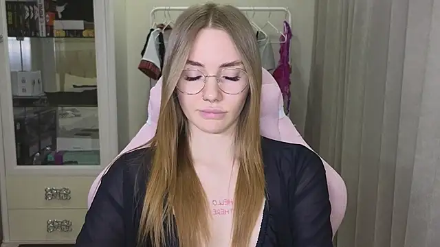 littlevildevil online show from 01-29-25, 02:32