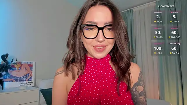 Oh My Dianee online show from 10-25-25, 08:33