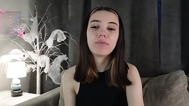 Snapshot of GillianDowdey chatting on 01-12-25, 01:53 GillianDowdey online show from 01-12-25, 01:53