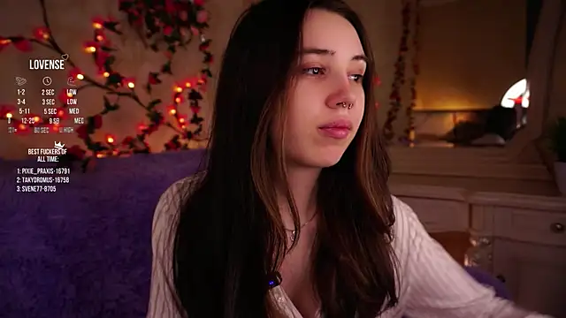 GillianDowdey online show from 10-30-25, 02:46