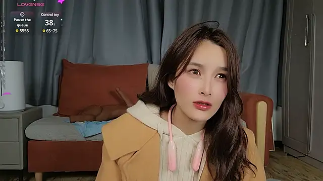 Snapshot of Youth3_ chatting on 01-14-25, 08:04 Youth3 online show from 01-14-25, 08:04