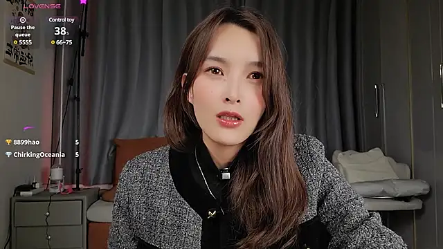 Snapshot of Youth3_ chatting on 02-05-25, 03:09 Youth3 online show from 02-05-25, 03:09