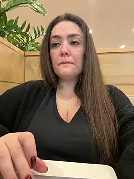 Sophie Eaton online show from 10-30-25, 08:31