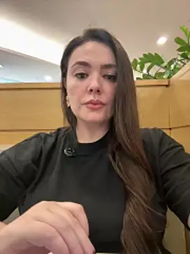 Sophie Eaton online show from 12-15-25, 07:51