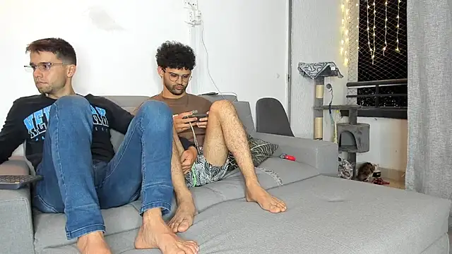 crisandrews online show from 11-25-25, 02:33