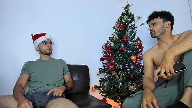 crisandrews online show from 11-30-25, 01:42