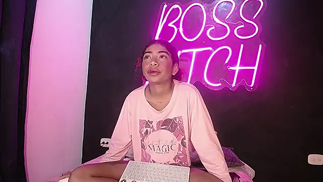 Anais  cooper  online show from 12-01-24, 06:30