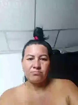 Snapshot of lupita_2023 chatting on 12-26-24, 05:30 lupita 2023 online show from 12-26-24, 05:30