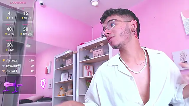 Ian Castillo  online show from 01-18-25, 11:21