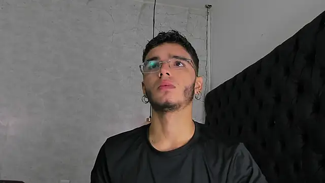 Ian Castillo  online show from 02-17-25, 11:23