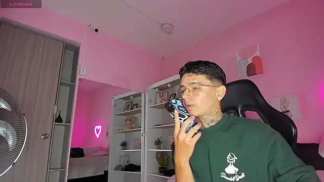 Ian Castillo  online show from 09-25-25, 11:14