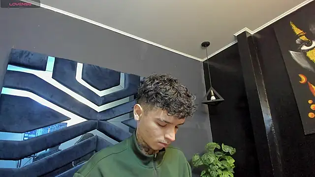 Ian Castillo  online show from 01-13-26, 11:26