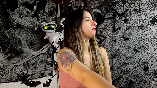 julietta   jackson online show from 10-23-25, 08:18