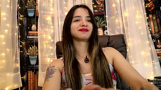 julietta   jackson online show from 06-25-26, 08:46