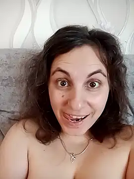 ShelaDiass online show from 01-15-26, 04:28