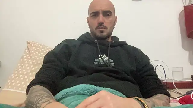 alessandromori91 online show from 01-12-26, 09:31