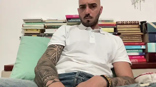 alessandromori91 online show from 04-14-26, 02:01