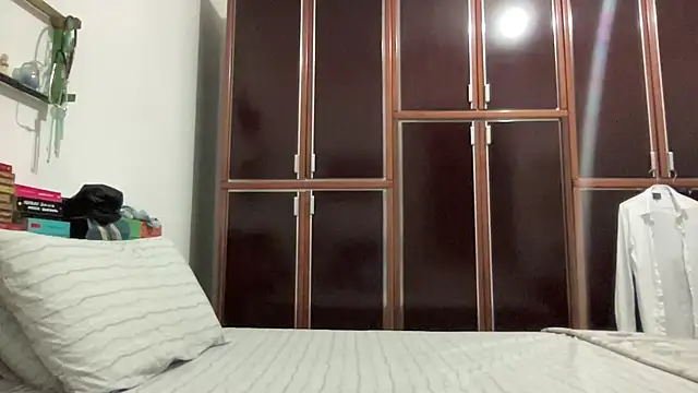 alessandromori91 online show from 06-15-26, 12:13