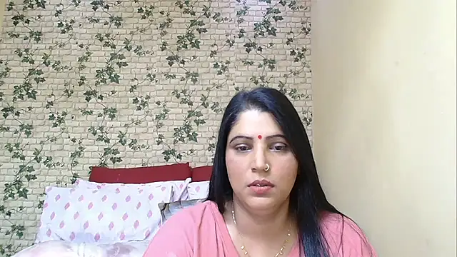 Snapshot of XIndianintimacy chatting on 05-17-26, 06:59 XIndianintimacy online show from 05-17-26, 06:59