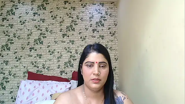 Snapshot of XIndianintimacy chatting on 06-04-26, 06:25 XIndianintimacy online show from 06-04-26, 06:25