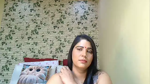 Snapshot of XIndianintimacy chatting on 06-06-26, 06:56 XIndianintimacy online show from 06-06-26, 06:56
