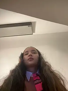 MollySanders    online show from 02-09-25, 07:52