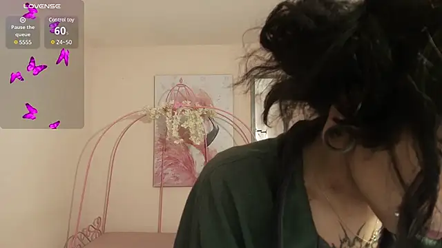 Violetta Suky online show from 02-24-25, 01:21