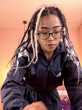 Violetta Suky online show from 10-08-25, 01:09