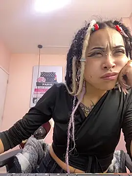 Violetta Suky online show from 10-20-25, 01:22