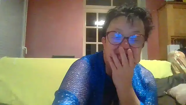 Vandeae44 online show from 05-04-26, 07:54