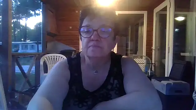 Vandeae44 online show from 05-21-26, 07:43