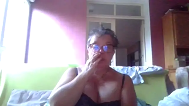 Vandeae44 online show from 07-22-26, 07:49