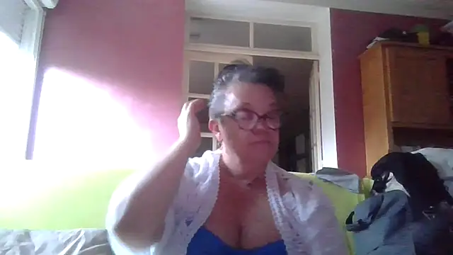 Vandeae44 online show from 07-23-26, 07:45